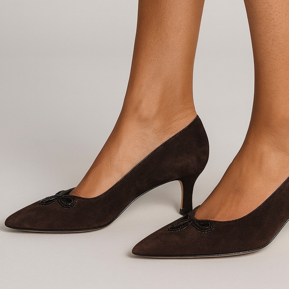 Stuart Weitzman Suede Kitten Heel Pump Pointy Toe Cut Out Brown Size 7M Brown